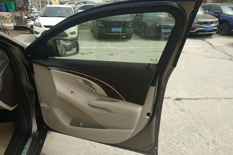 Used Buick LaCrosse 2013 2.4L SIDI Leading Comfort Version