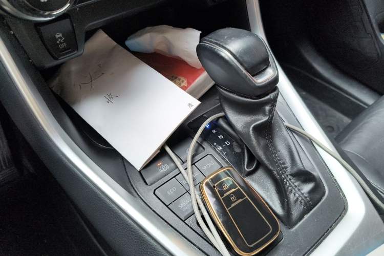 Used Toyota Wildlander 2022 2.0L CVT 4x4 Luxury PLUS Edition