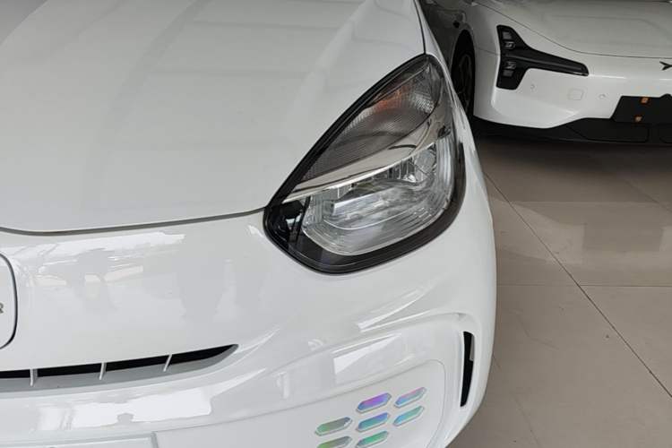 Used Roewe Clever 2021 302 km New Four-Seater Super-Efficient Version
