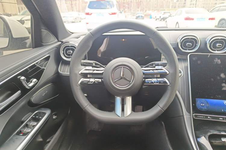Used Mercedes-Benz C-Class 2025 Facelift C 260 L Sport Edition Steering Wheel