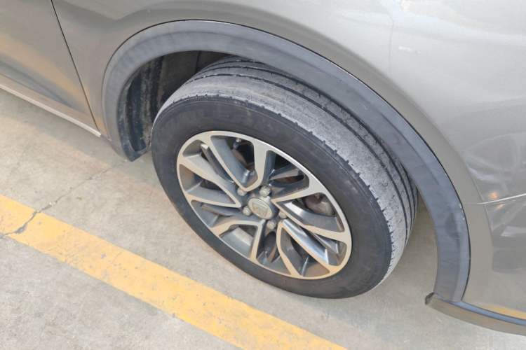 Used Baojun 730 2019 1.5T CVT Fashion Model 7 Seats China V Emission Standard Right Front Wheel Hub