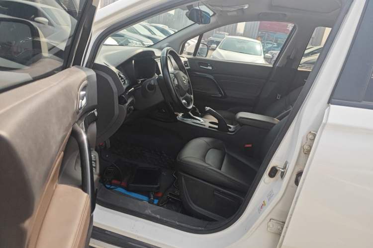 Used GAC Trumpchi GS4 2017 200T G-DCT Two-Wheel Drive Elite Edition
