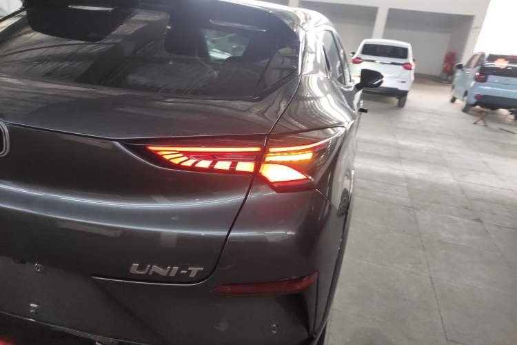 Used CHANGAN UNI-T 2023 Second-Generation 1.5T Prestige Model