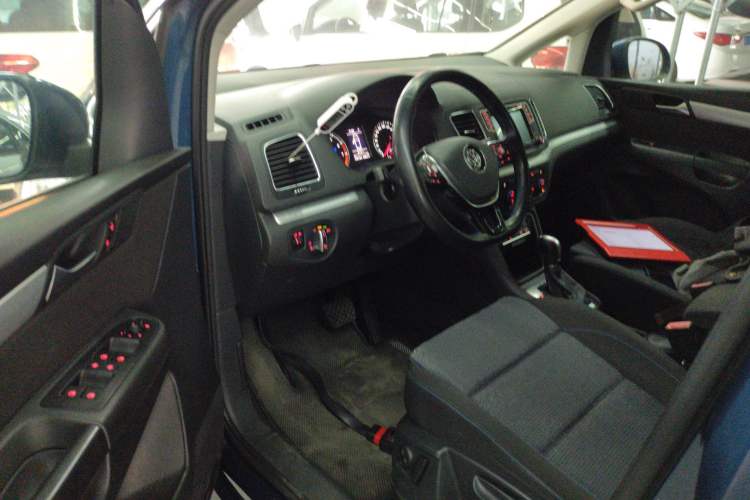 Used Volkswagen Sharan 2016 380TSI Clear Blue Limited Edition