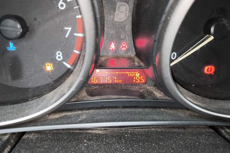 Used Mazda 5 2011 2.0L Automatic Luxury Edition Odometer Close Up