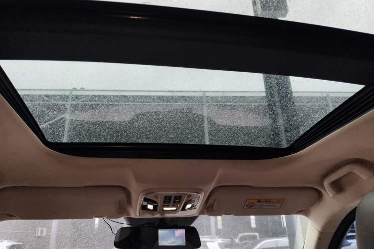 Used Haval H7 2017 Blue-Label H7L 2.0T Automatic Luxury Model Headliner