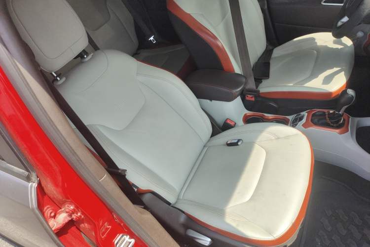 Used Jeep Renegade 2016 1.4T Automatic Smart Edition Right Front Seat