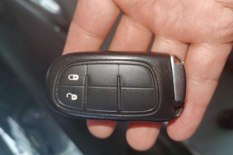 Used Jeep Cherokee 2016 2.4L Leading Edition
