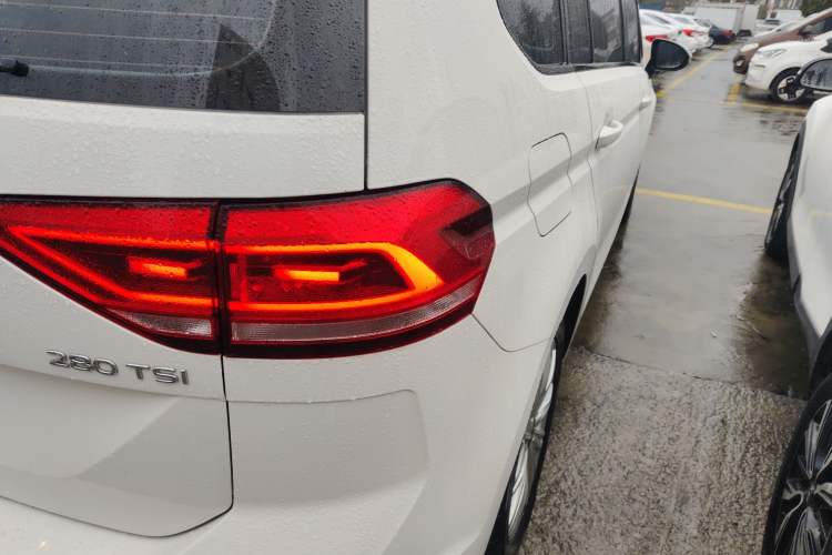 Used Volkswagen Touran 2021 Touran L 280TSI DSG Comfort Edition 7 Seats