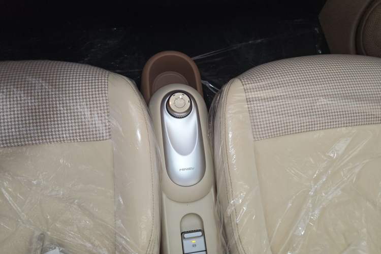 Used Wuling Hongguang MINIEV 2025 Four-Door Version Zhenxiang+ Edition