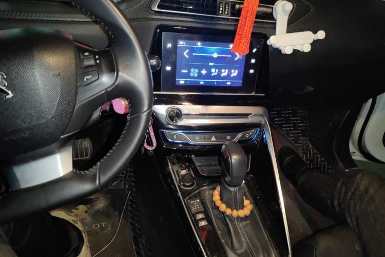 Used Peugeot 308 2016 1.6L Automatic Luxury Edition Audio And AC Panel