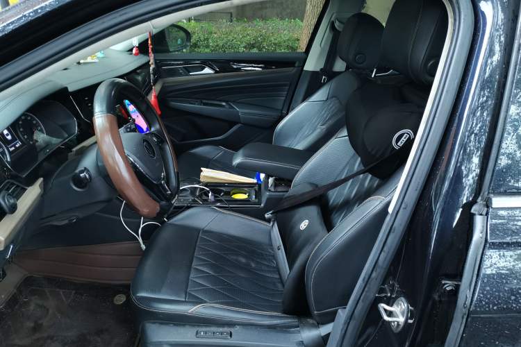 Used Volkswagen Passat New Energy 2020 430 PHEV Hybrid Luxury Edition China VI Standard Left Front Seat