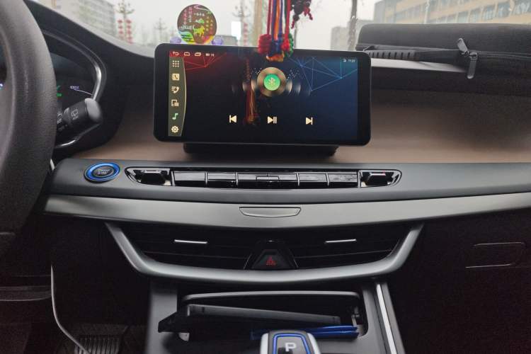 Used Livan 8 2025 Long-Range Travel Edition