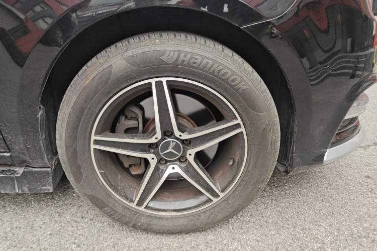 Used Mercedes-Benz Vito 2018 2.0T Elite Version 7 Seats China VI Emission Standard
