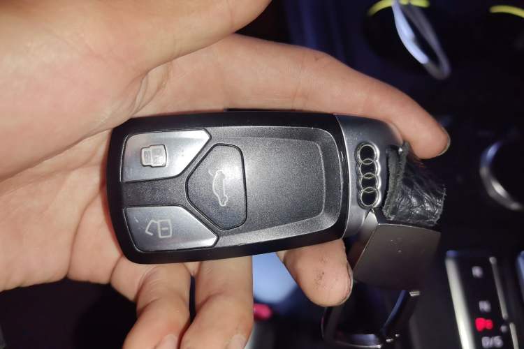 Used Audi A4L 2018 30th Anniversary Edition 45 TFSI quattro Individual Sport Edition Vehicle Key