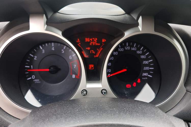 Used Infiniti ESQ 2014 1.6L Spontaneous Edition Instrument Cluster