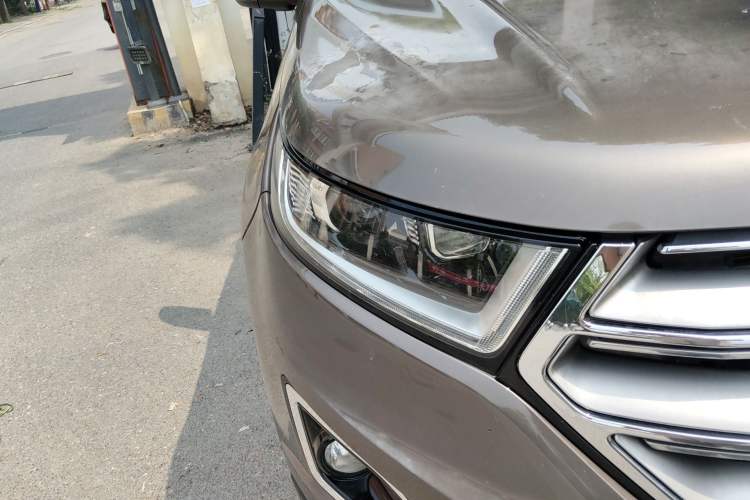 Used Ford Edge 2016 EcoBoost 245 Two-Wheel-Drive Titanium 7-Seater
