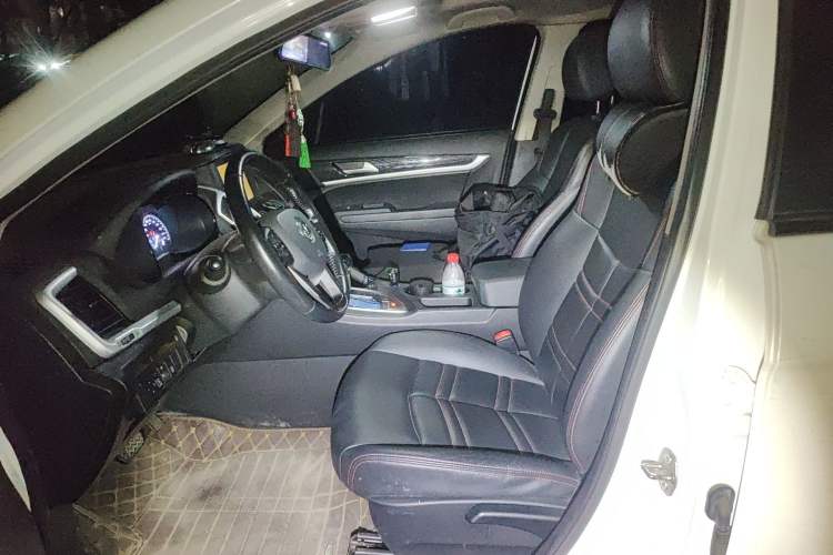 Used Dongfeng Aeolus AX7 2016 2.0L Automatic Zhiyi Trim