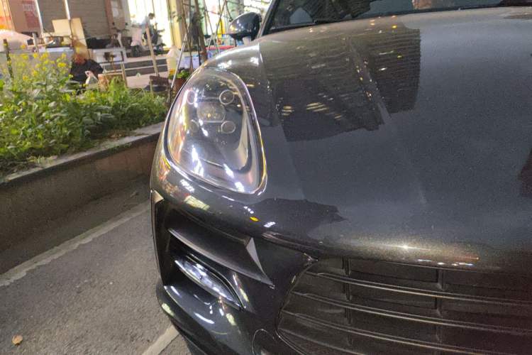 Used Porsche Macan 2018 Macan 2.0T Right Front Headlight