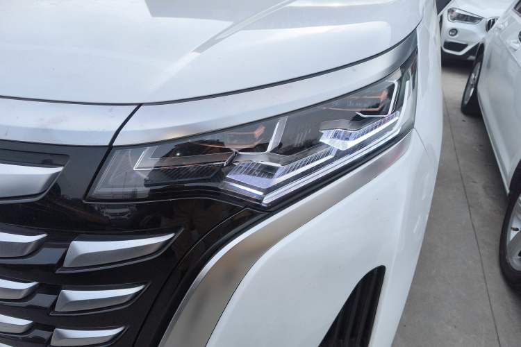 Used Denza D9 2022 DM-i 970 Four-Wheel Drive Prestige Model