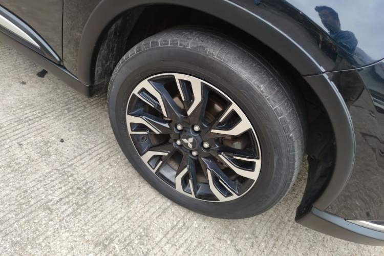 Used Mitsubishi Outlander 2019 2.0L Two-Wheel Drive Comfort Edition 5 Seats China VI Standard
