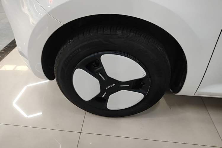 Used CHANGAN NEVO Lumin 2025 205 km Xiangqin Version
