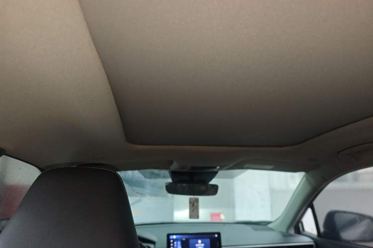 Used Toyota FRONTLANDER 2023 2.0L Smart Electric Hybrid Dual-Engine Deluxe Version
