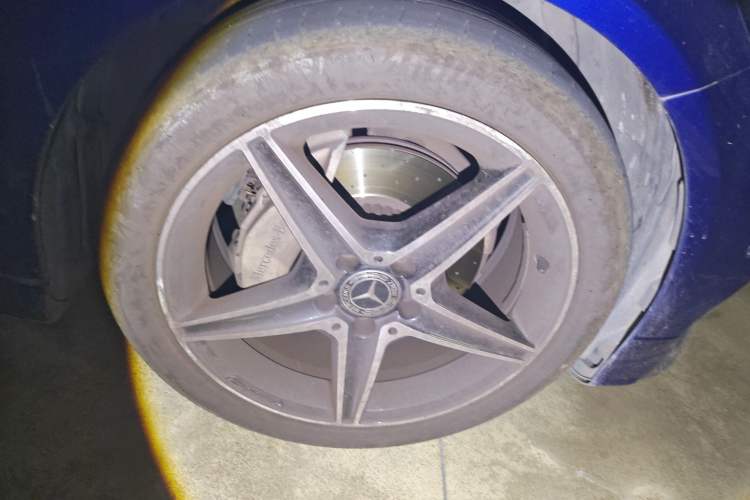 Used Mercedes-Benz C-Class 2017 Facelift C 200 Coupe Right Front Wheel Hub