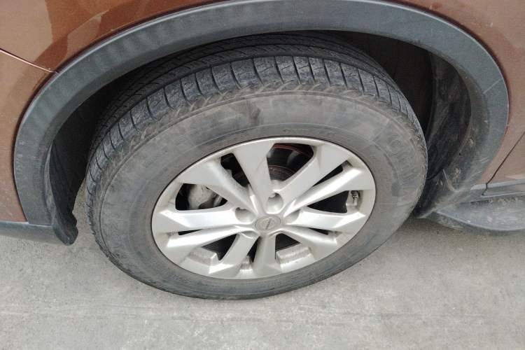 Used Nissan X-Trail 2014 2.5L CVT Luxury Edition 4WD
