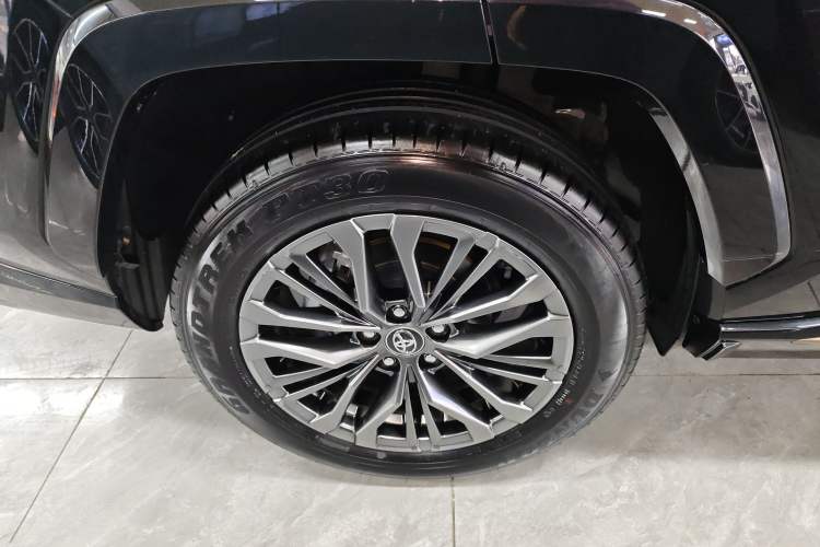 Used Toyota Wildlander 2024 2.0L CVT Two-Wheel Drive Luxury PLUS Edition