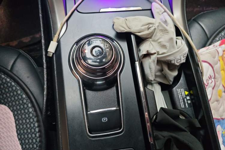 Used Ford Mondeo 2017 EcoBoost 200 Stylish Model Gear Lever