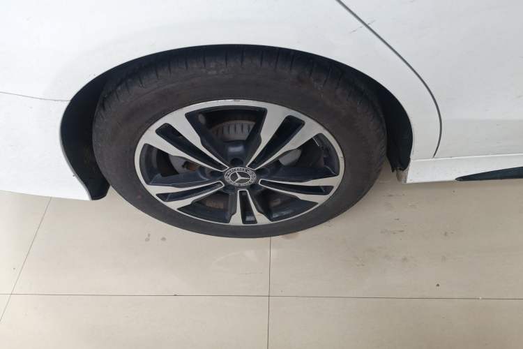 Used Mercedes-Benz C-Class 2019 C 260 Sport Edition Right Rear Wheel Hub