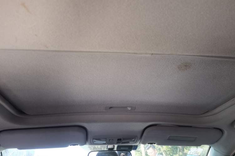 Used Mitsubishi Lancer EX 2011 Chasing Edition 1.8L CVT Limited Model
