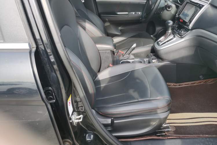 Used Haval H6 2017 Blue Label Sport Edition 1.5T Automatic Two-Wheel Drive Luxury Model Right Front Seat