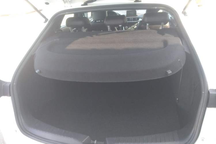 Used Mazda CX-4 2018 2.0L Automatic Two-Wheel Drive Blue Sky Premium Upgrade Version China V Standard