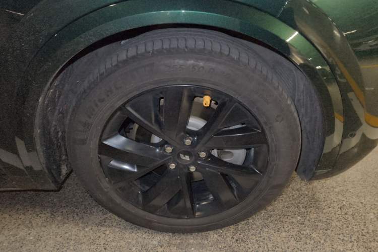 Used Li Auto L8 2023 Max model Right Front Wheel Hub