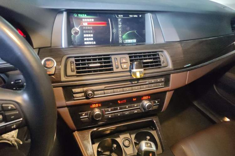 Used BMW 5 Series 2017 525Li Luxury Design Package
