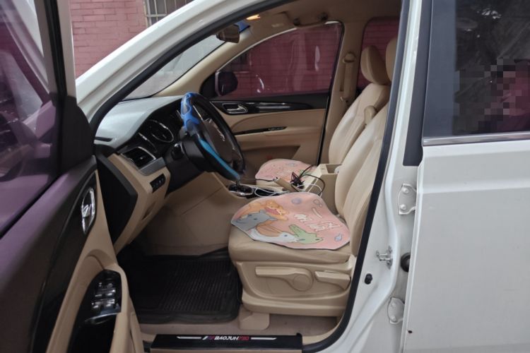 Used Baojun 730 2016 1.8L iAMT Comfort Version 7 Seats Left Front Seat