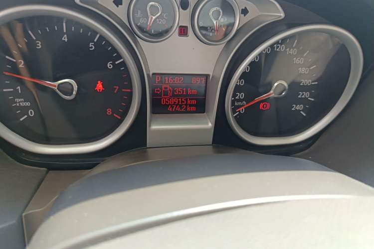 Used Ford Focus 2011 Hatchback 1.8L Automatic Fashion Edition Odometer Close Up