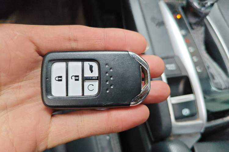 Used Honda Civic 2016 220TURBO CVT Luxury Edition
