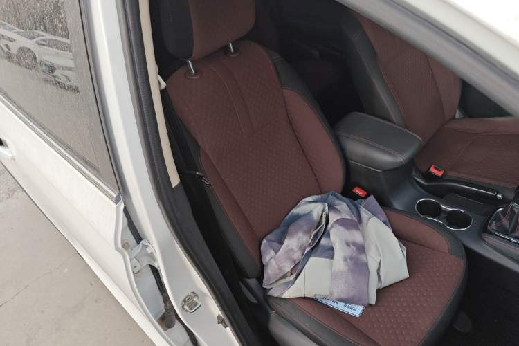 Used CHANGAN OSHAN A800 2017 1.6L Manual Comfort Model