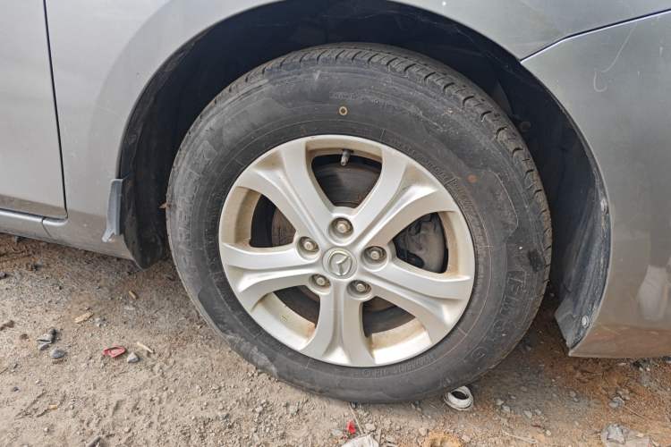 Used Mazda 3 2011 Sedan 1.6L Automatic Comfort Model Right Front Wheel Hub