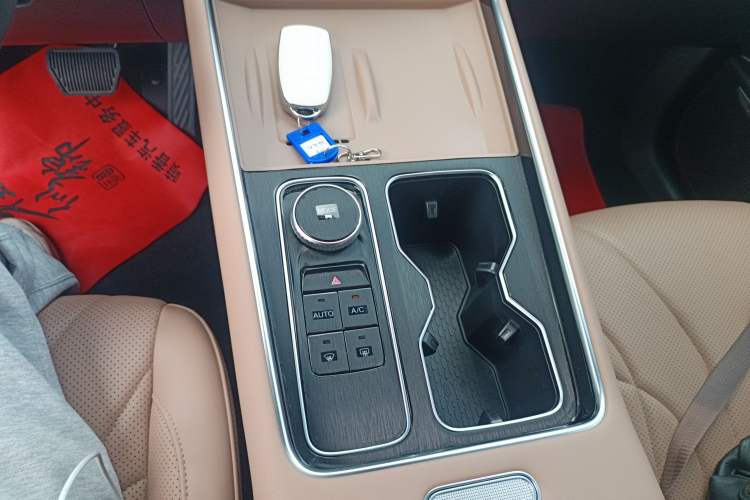 Used Chery Tiggo 8 L 2024 2.0T Two-Wheel Drive Luxury Edition 5 Seats