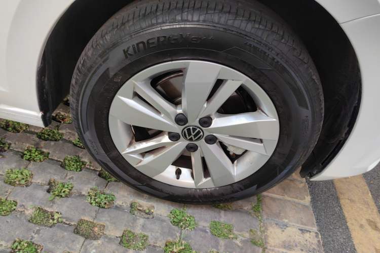 Used Volkswagen Polo 2023 Revised Plus 1.5L Automatic – Enjoy Life Edition Right Front Wheel Hub