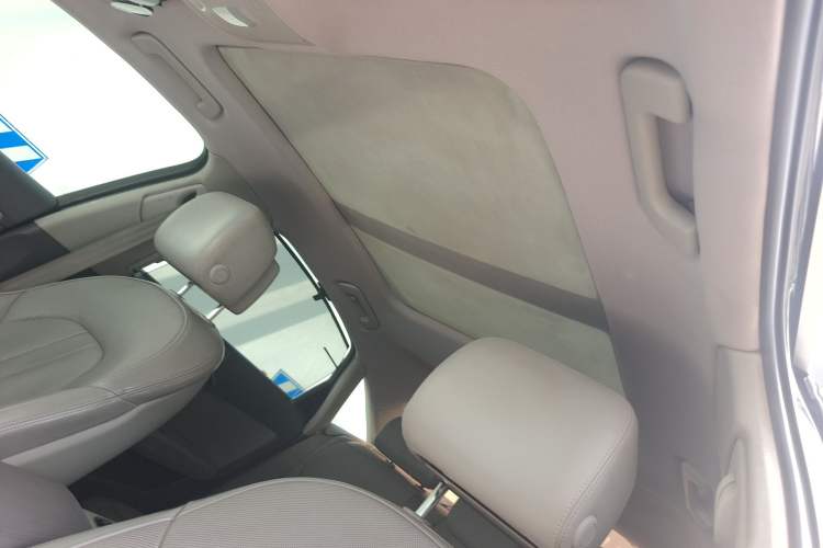 Used Audi A6L 2012 35 FSI quattro Luxury Model Headliner