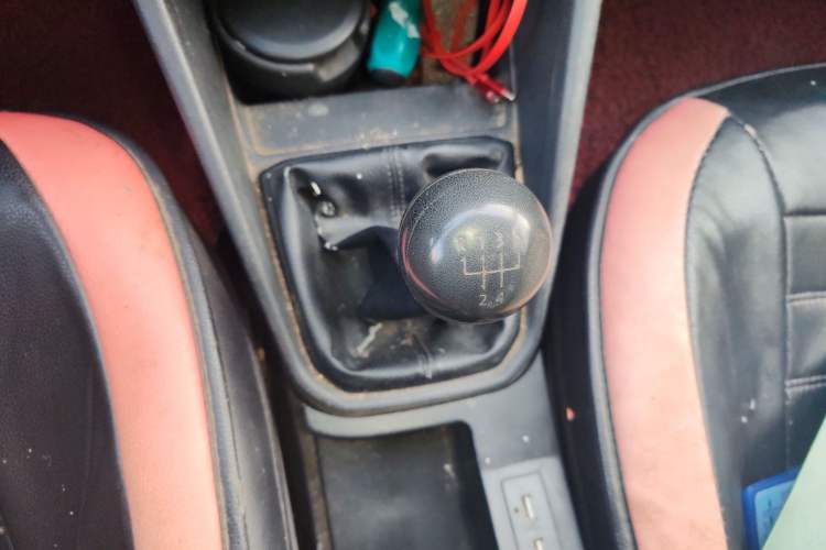 Used Volkswagen Jetta 2017 1.5L Manual Fashion Edition Gear Lever