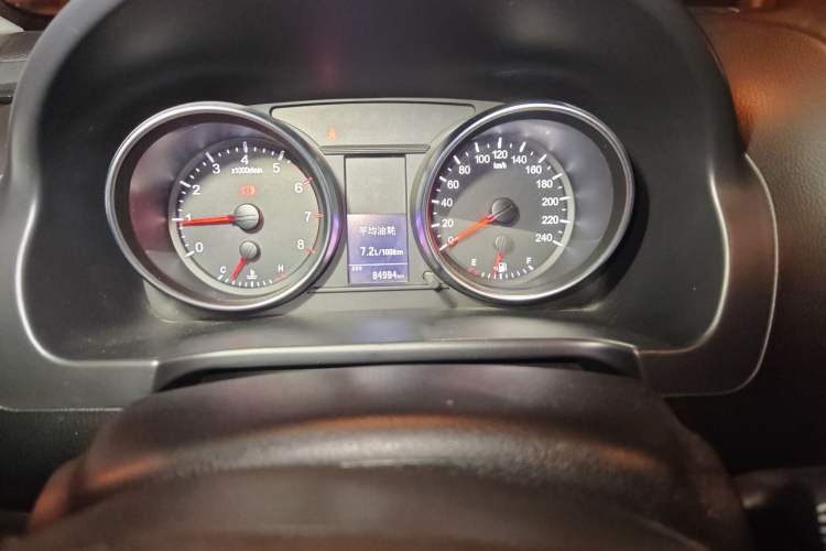 Used Haval H6 2016 Upgraded Model 1.5T Manual Two-Wheel Drive Urban Version