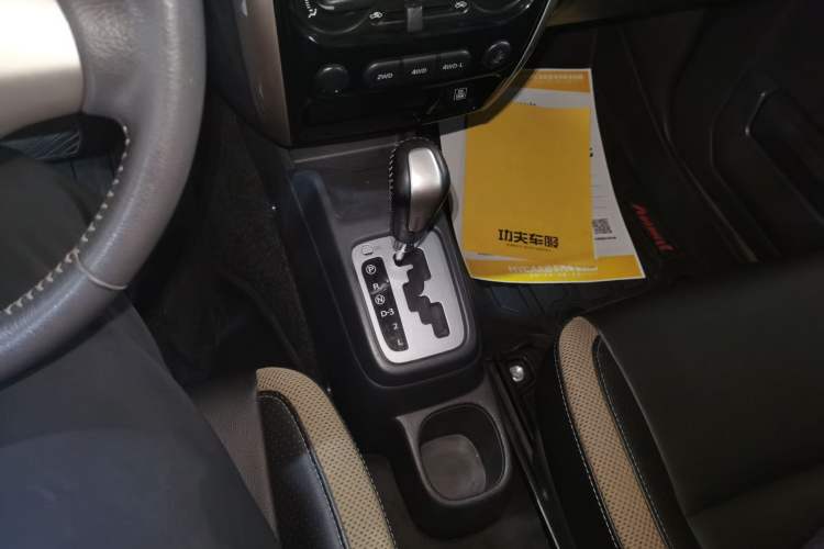 Used Suzuki Jimny 2015 1.3 AT Mode3 Navigation Edition Gear Lever