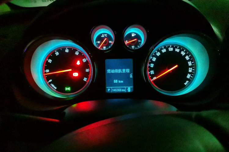 Used Buick Regal 2015 2.0L Leading Fashion Edition