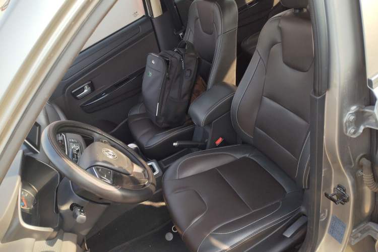 Used Dongfeng Fengon 330 2019 1.5L 330S Manual Comfort Version China VI Standard
